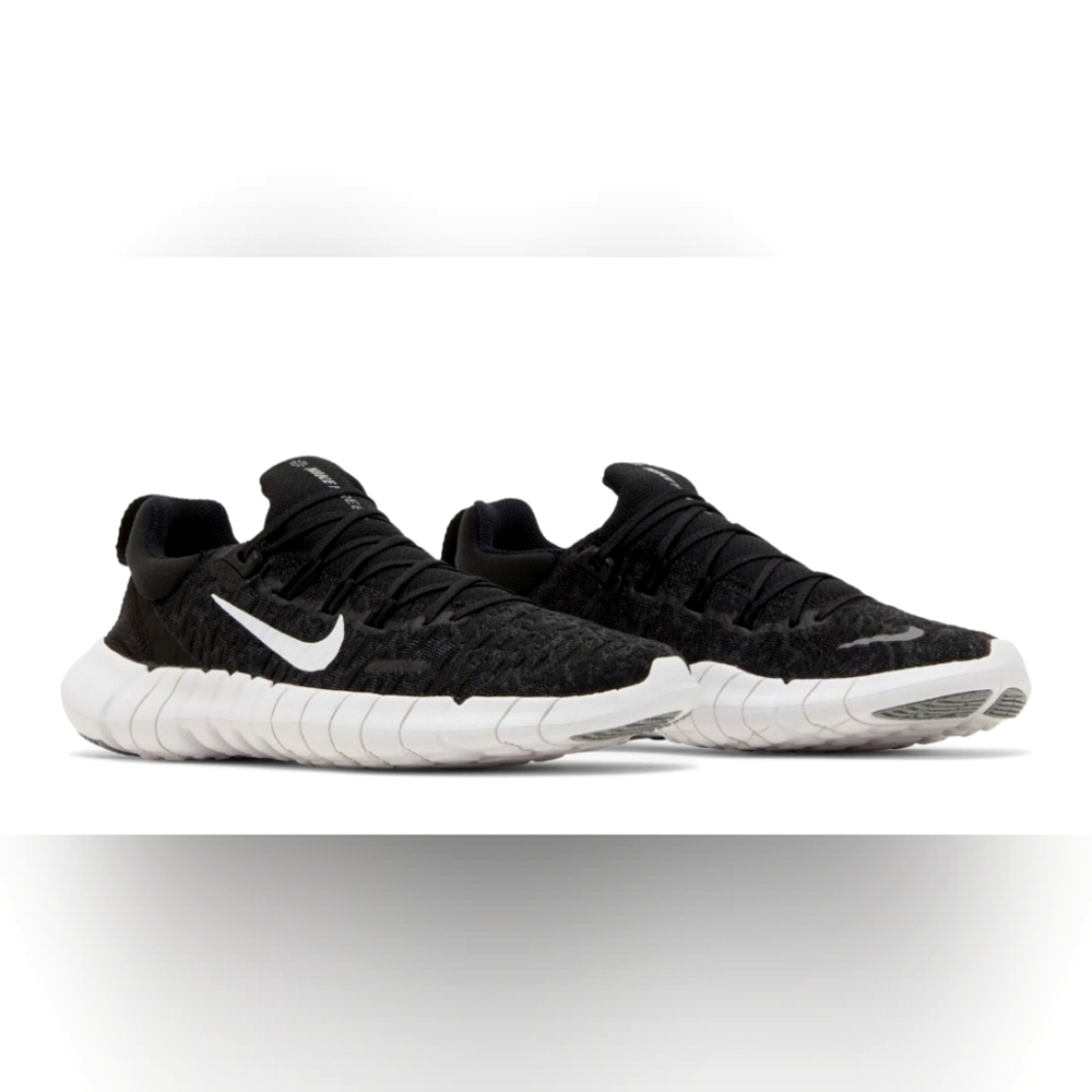 Women's Nike Free Run Black and White Size 6.5